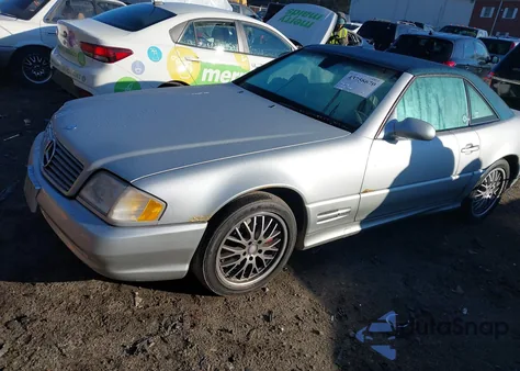 2000 Mercedes-Benz Sl 500 z USA, uszkodzony, nr VIN WDBFA68F2YF190510
